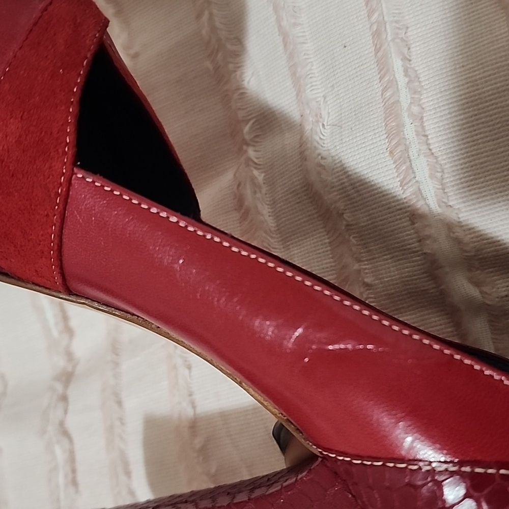 Marc Jacobs Red Suede Snake Print Peep-Toe Heels - Picture 13 of 17
